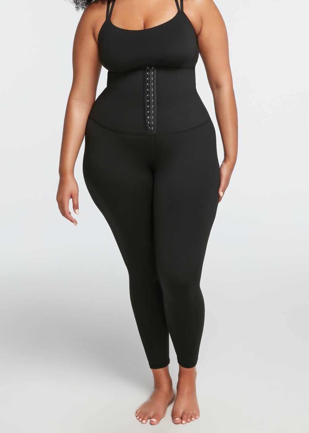 Schlankmachende und Anti-Cellulite-Leggings, die das Schwitzen fördern. 