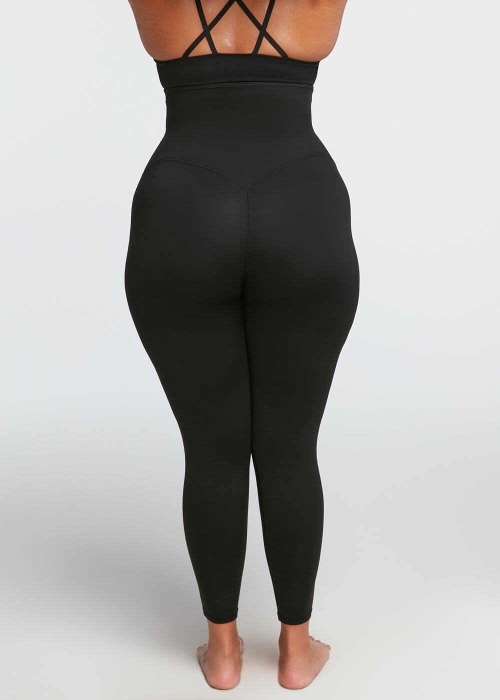 Schlankmachende und Anti-Cellulite-Leggings, die das Schwitzen fördern. 