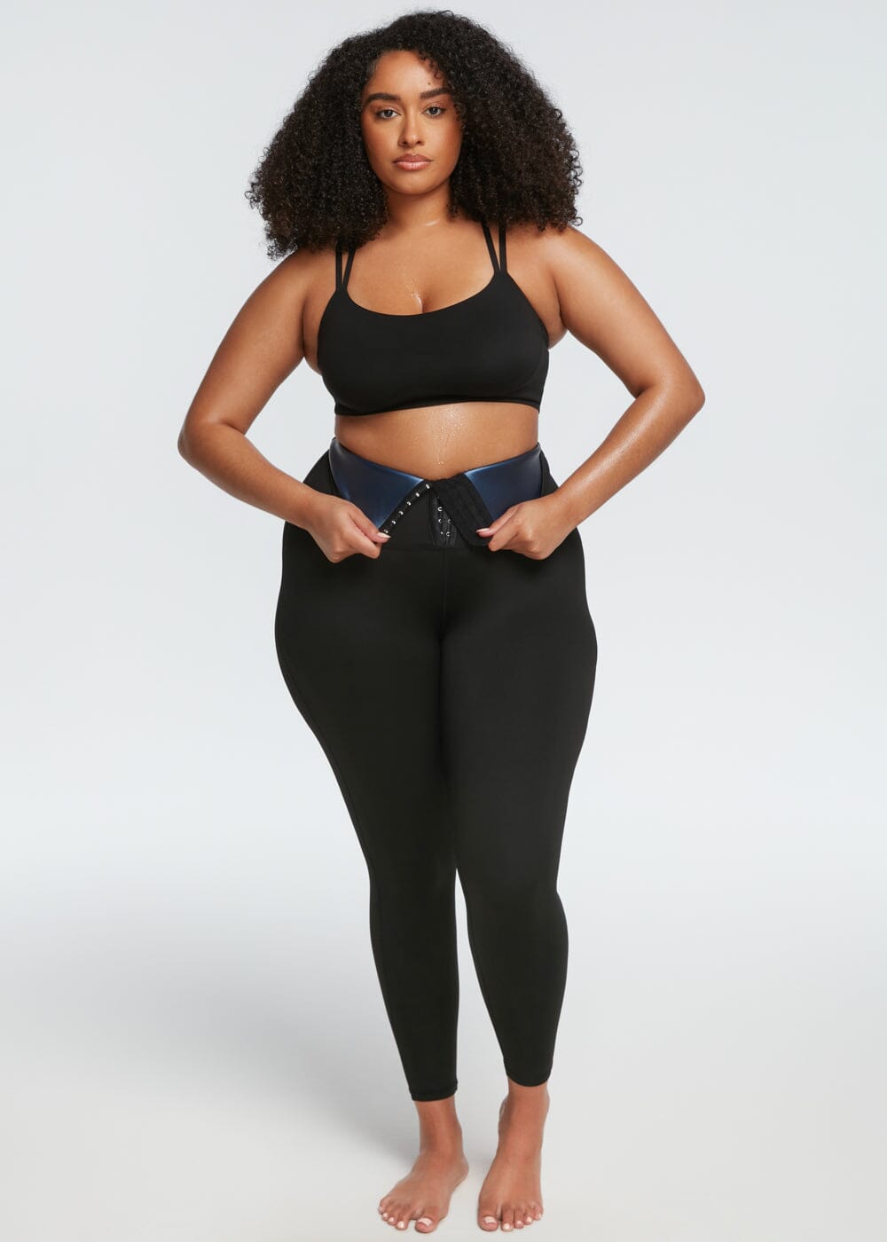 Schlankmachende und Anti-Cellulite-Leggings, die das Schwitzen fördern. 