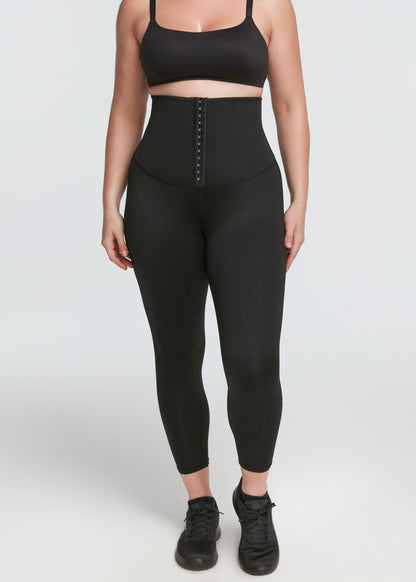 Schlankmachende und Anti-Cellulite-Leggings, die das Schwitzen fördern. 
