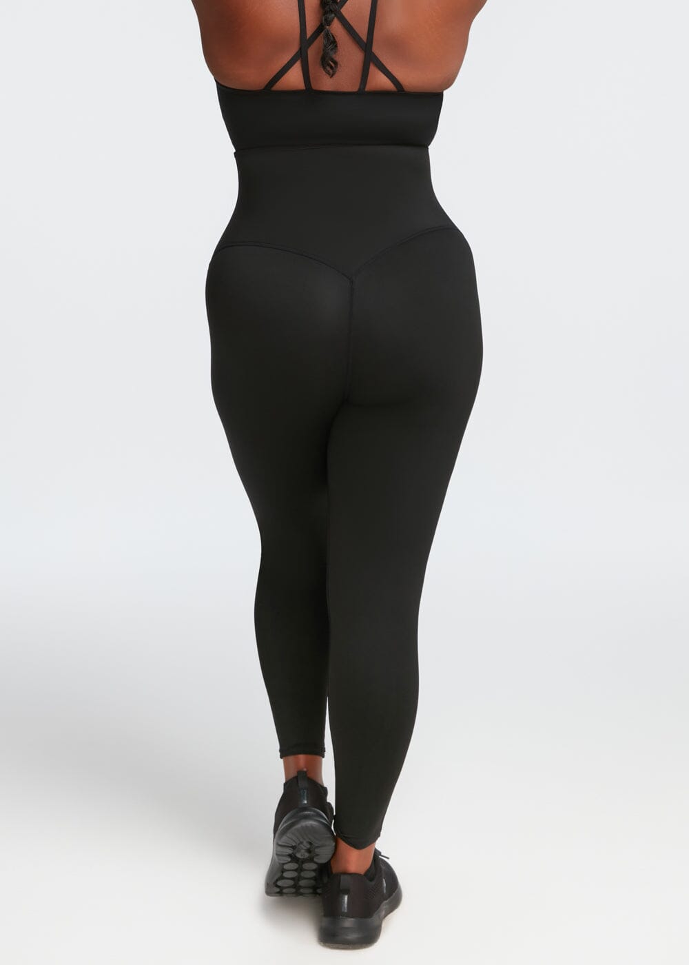 Schlankmachende und Anti-Cellulite-Leggings, die das Schwitzen fördern. 