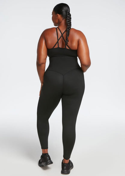 Schlankmachende und Anti-Cellulite-Leggings, die das Schwitzen fördern. 