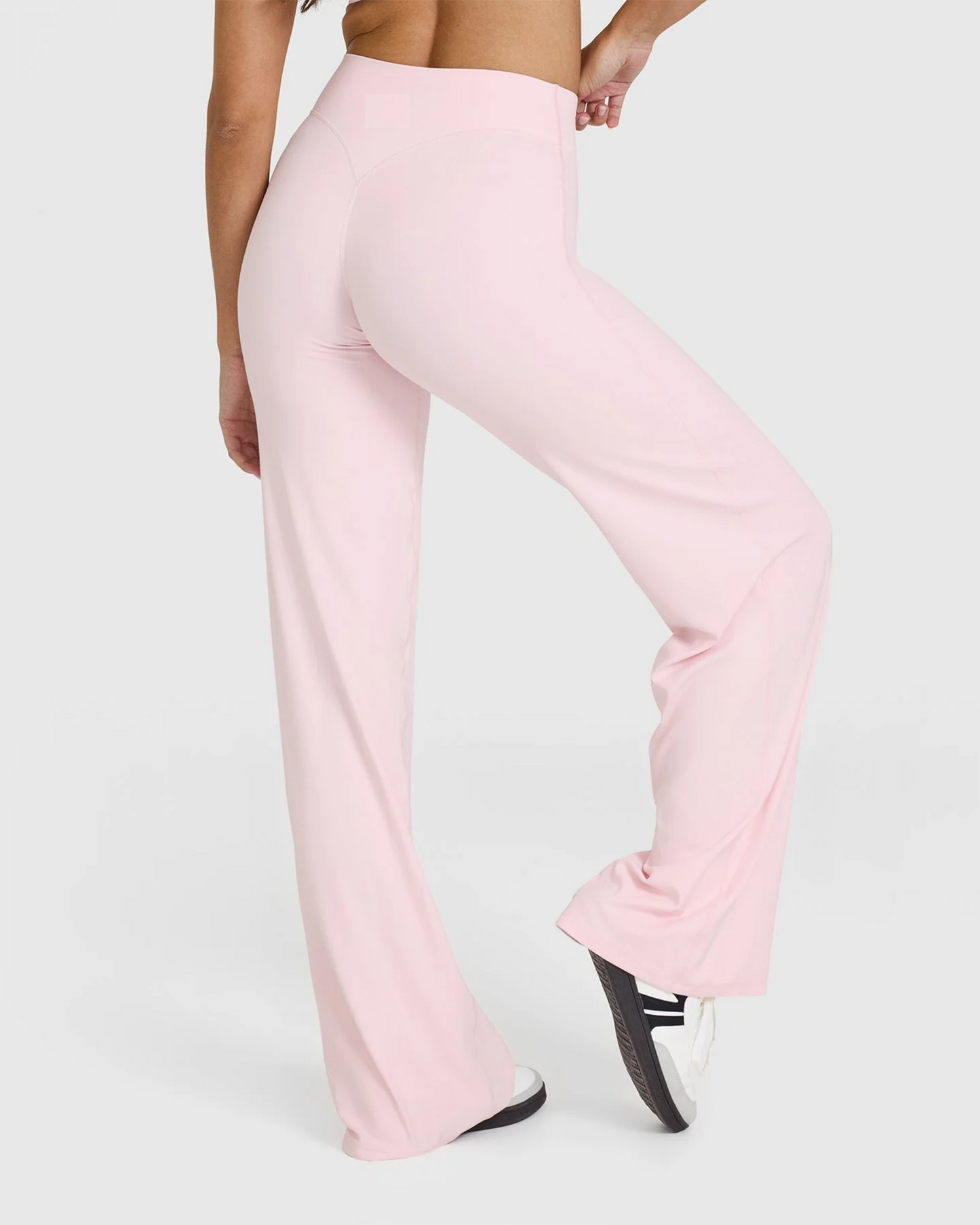 Take Advantage Of Our Spring Sale To Save 60% On Our Icon Straight Leg Bottoms 💕